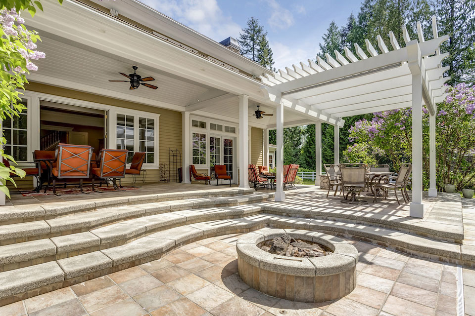 landscape-wood-pergola